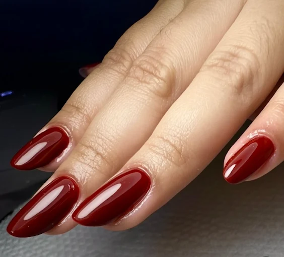 Unhas em gel feitas no estúdio